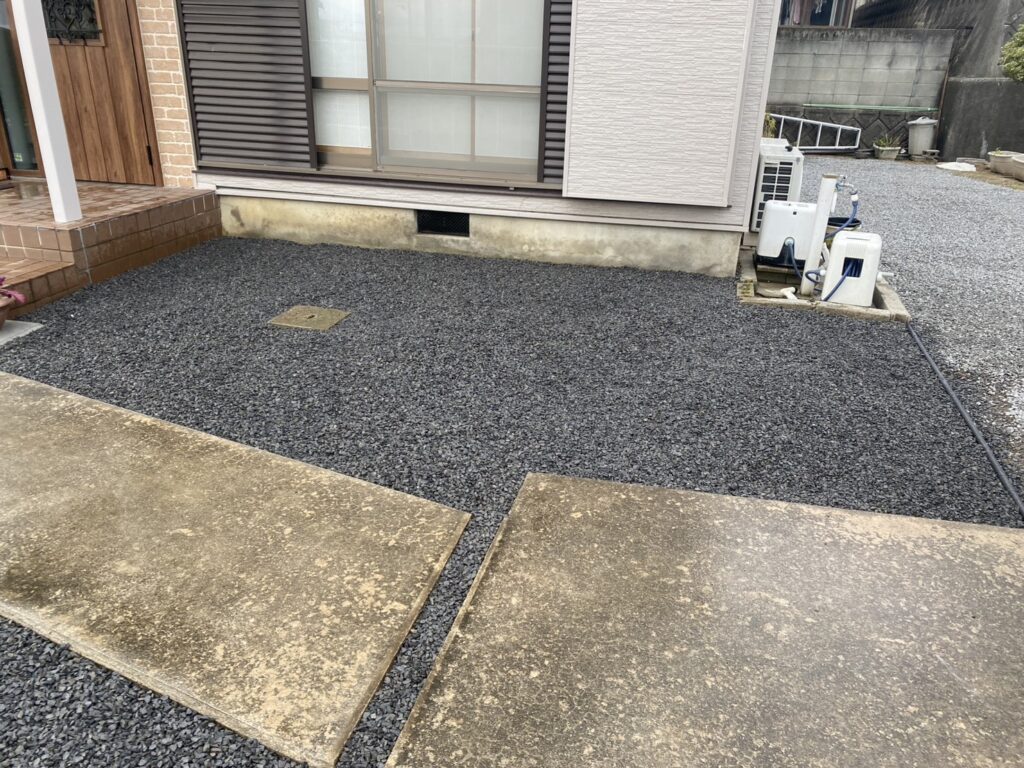 【綾川町Ｓ様邸】庭仕舞い工事㊗完工｜お庭は雑草対策バッチリ👍目隠しフェンスで囲いスッキリ完了✨ (株)カインズガーデン