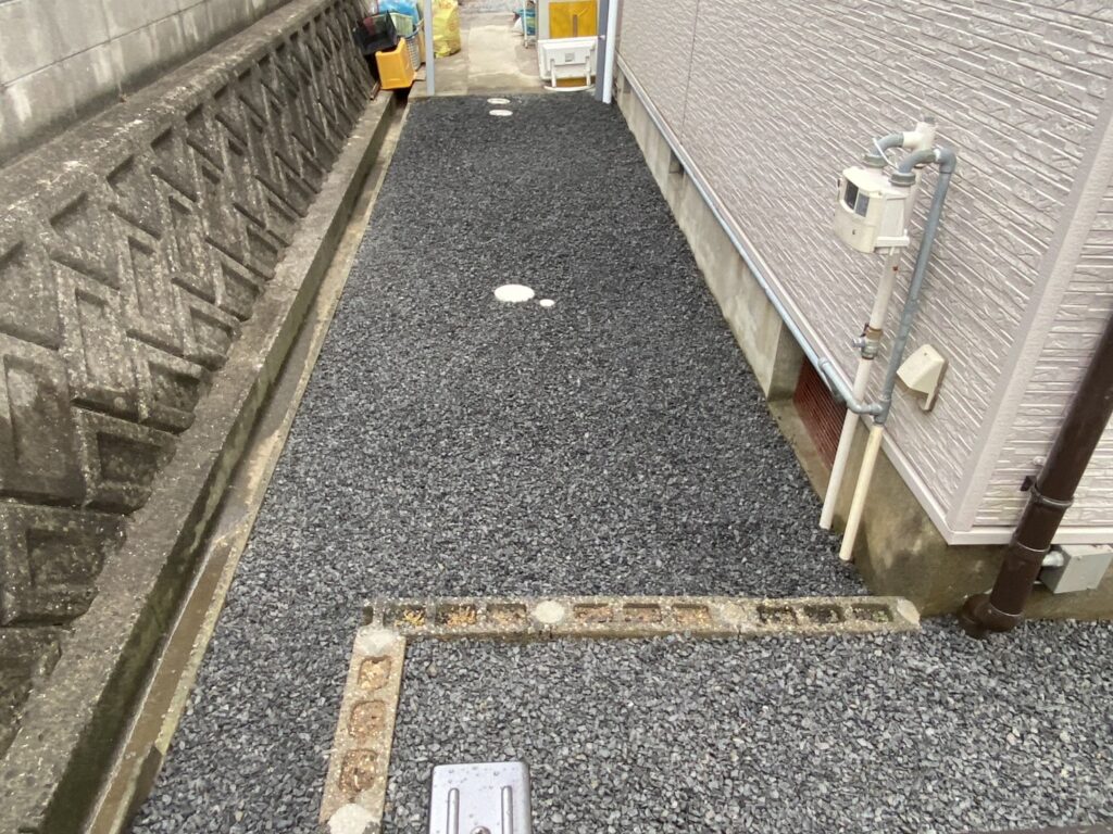 【綾川町Ｓ様邸】庭仕舞い工事㊗完工｜お庭は雑草対策バッチリ👍目隠しフェンスで囲いスッキリ完了✨ (株)カインズガーデン