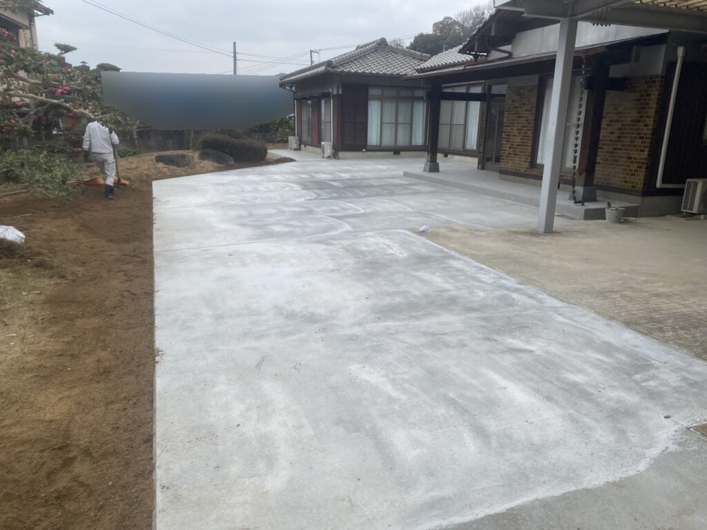 【綾川町Ｔ様邸】雑草対策＆庭仕舞い工事㊗完工｜コンクリートの最強雑草対策仕上げでスッキリ完了✨ (株)カインズガーデン