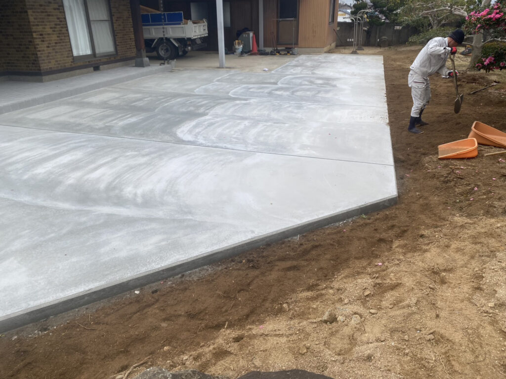 【綾川町Ｔ様邸】雑草対策＆庭仕舞い工事㊗完工｜コンクリートの最強雑草対策仕上げでスッキリ完了✨ (株)カインズガーデン