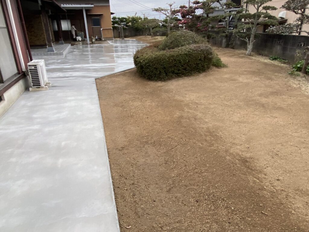 【綾川町Ｔ様邸】雑草対策＆庭仕舞い工事㊗完工｜コンクリートの最強雑草対策仕上げでスッキリ完了✨ (株)カインズガーデン