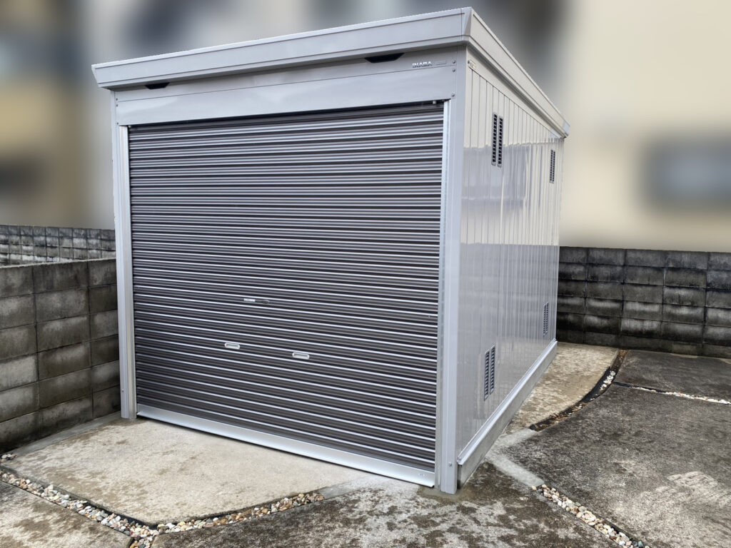 【香川町Ｖ様邸】バイクガレージ工事㊗完工｜間口広々！ハイルーフタイプの格好良いバイク保管庫完成✨ (株)カインズガーデン