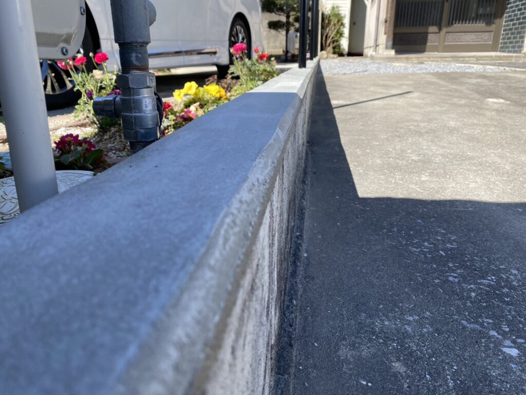 【香川町Ｈ様邸二期】ブロックフェンス工事㊗完工｜軽量メッシュフェンスで安心✨境界面スッキリ完成 (株)カインズガーデン