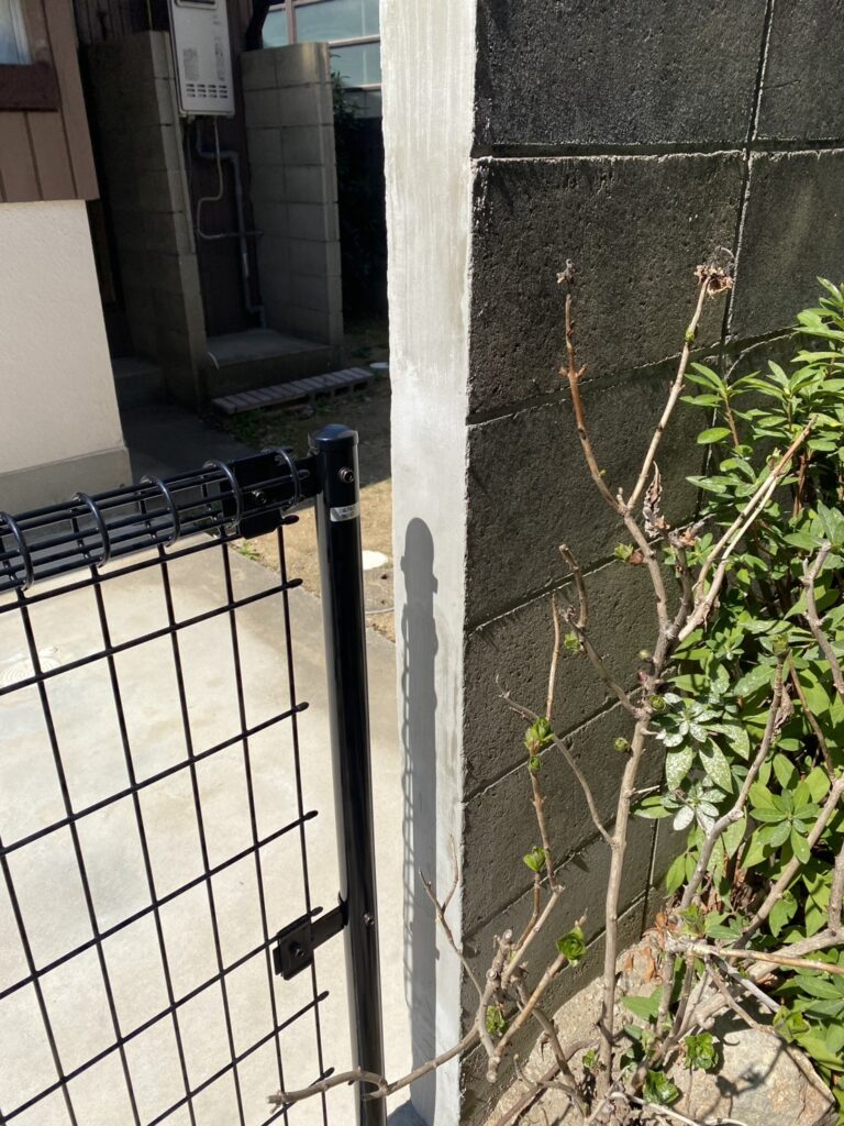 【香川町Ｈ様邸二期】ブロックフェンス工事㊗完工｜軽量メッシュフェンスで安心✨境界面スッキリ完成 (株)カインズガーデン