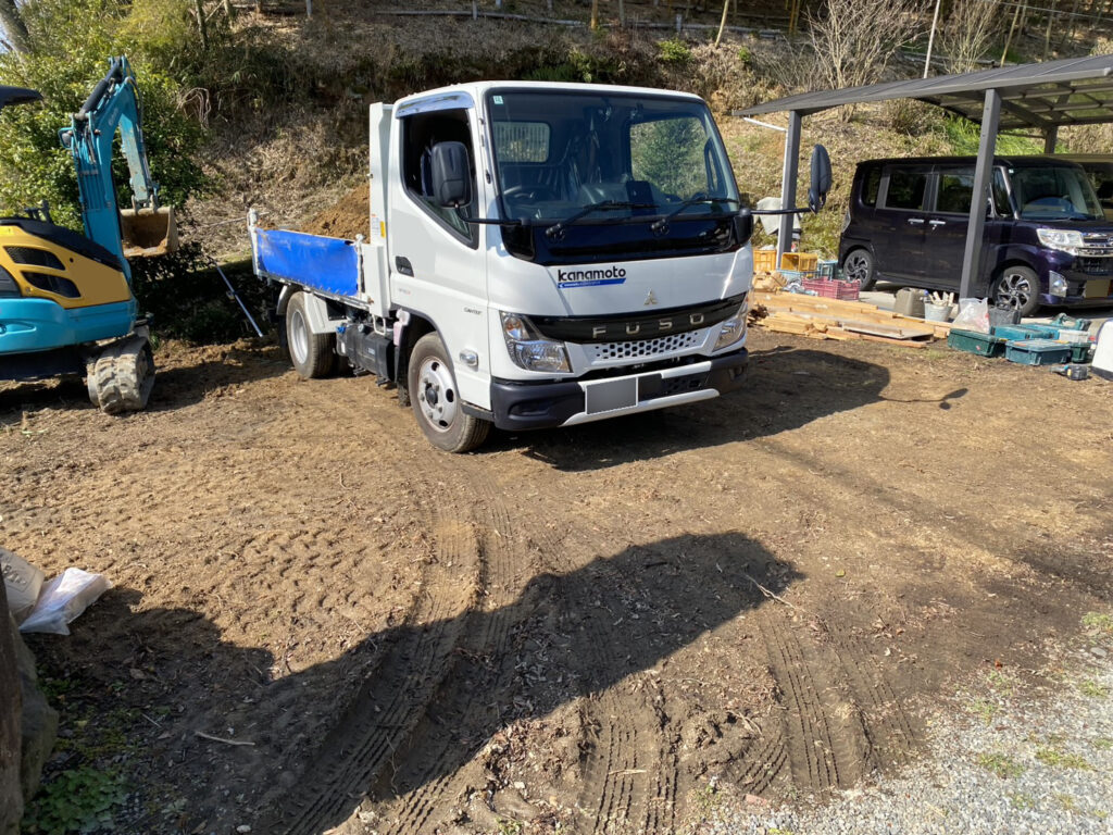 【三豊市Ｏ様邸】庭仕舞い＆ドッグラン工事｜生垣や庭木庭石撤去完了しスッキリ✨ブロックベースも打設 (株)カインズガーデン