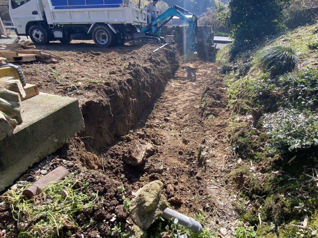 【三豊市Ｏ様邸】庭仕舞い＆ドッグラン工事｜生垣や庭木庭石撤去完了しスッキリ✨ブロックベースも打設 (株)カインズガーデン