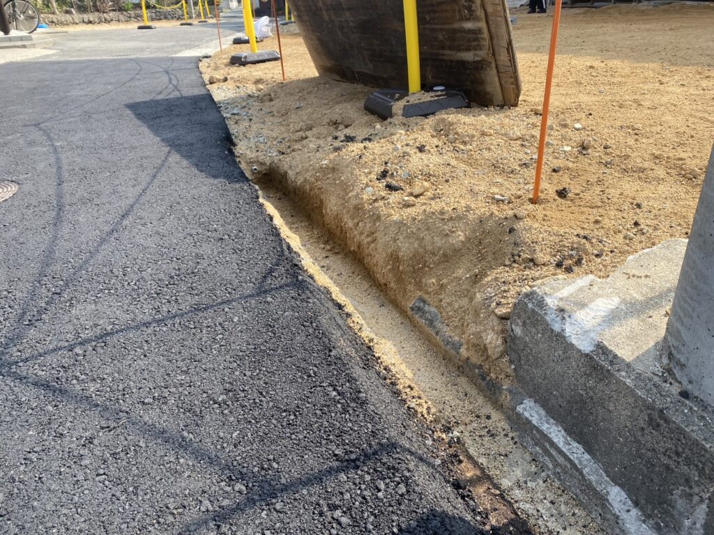 【まんのう町Ｍ様邸】地先境界ブロック＆整地工事㊗着完工｜境界ハッキリ安心✨井戸じまいも綺麗に完了 (株)カインズガーデン