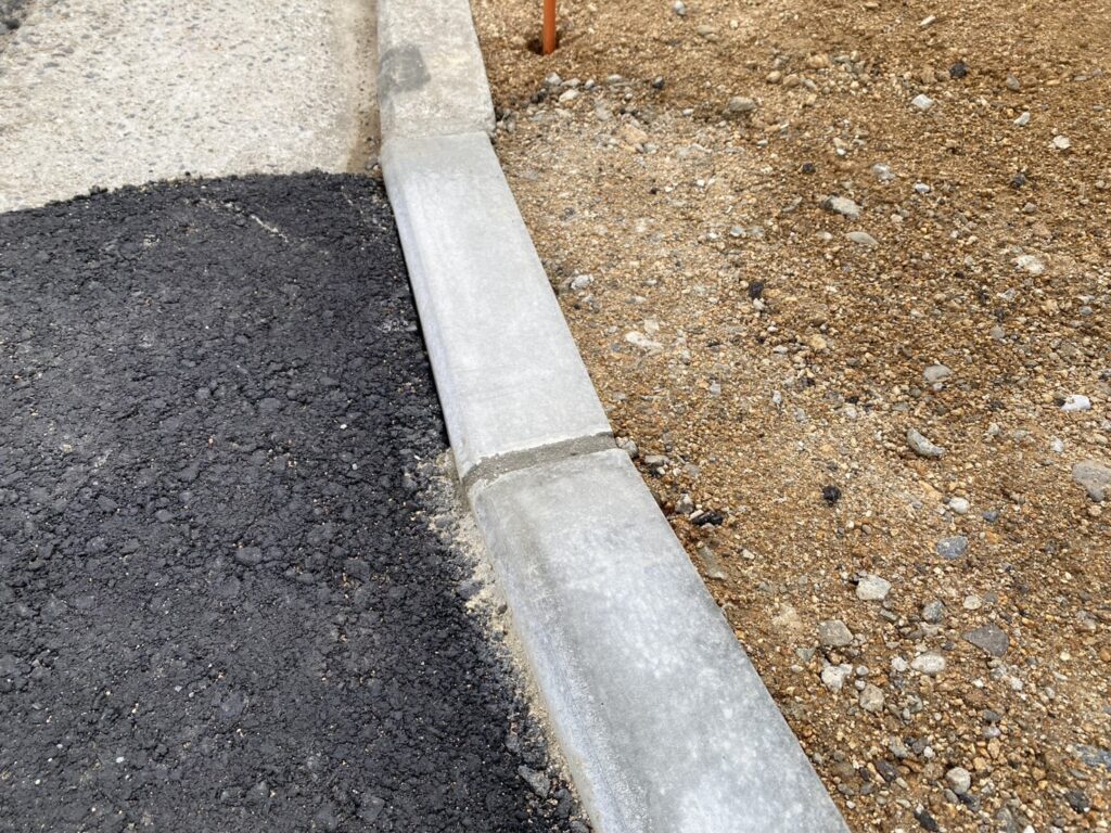 【まんのう町Ｍ様邸】地先境界ブロック＆整地工事㊗着完工｜境界ハッキリ安心✨井戸じまいも綺麗に完了 (株)カインズガーデン