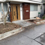 【高松市Ｋ様邸】庭仕舞い工事｜生垣や庭木の伐根・花壇や玄関アプローチをスッキリ撤去します！ (株)カインズガーデン