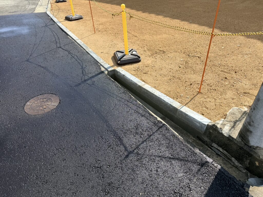 【まんのう町Ｍ様邸】地先境界ブロック＆整地工事㊗着完工｜境界ハッキリ安心✨井戸じまいも綺麗に完了 (株)カインズガーデン