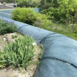 【綾川町Ｔ様邸】雑草対策工事｜田んぼ法面の防草シート（テープ劣化やイノシシが遊んだあと）修繕 (株)カインズガーデン