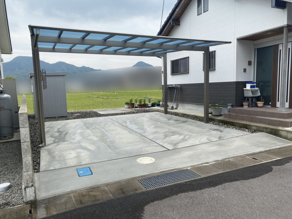 【丸亀市Ｙ様邸】駐車場とカーポート工事㊗完工｜コンクリートとカーポートでスタイリッシュに完成 (株)カインズガーデン