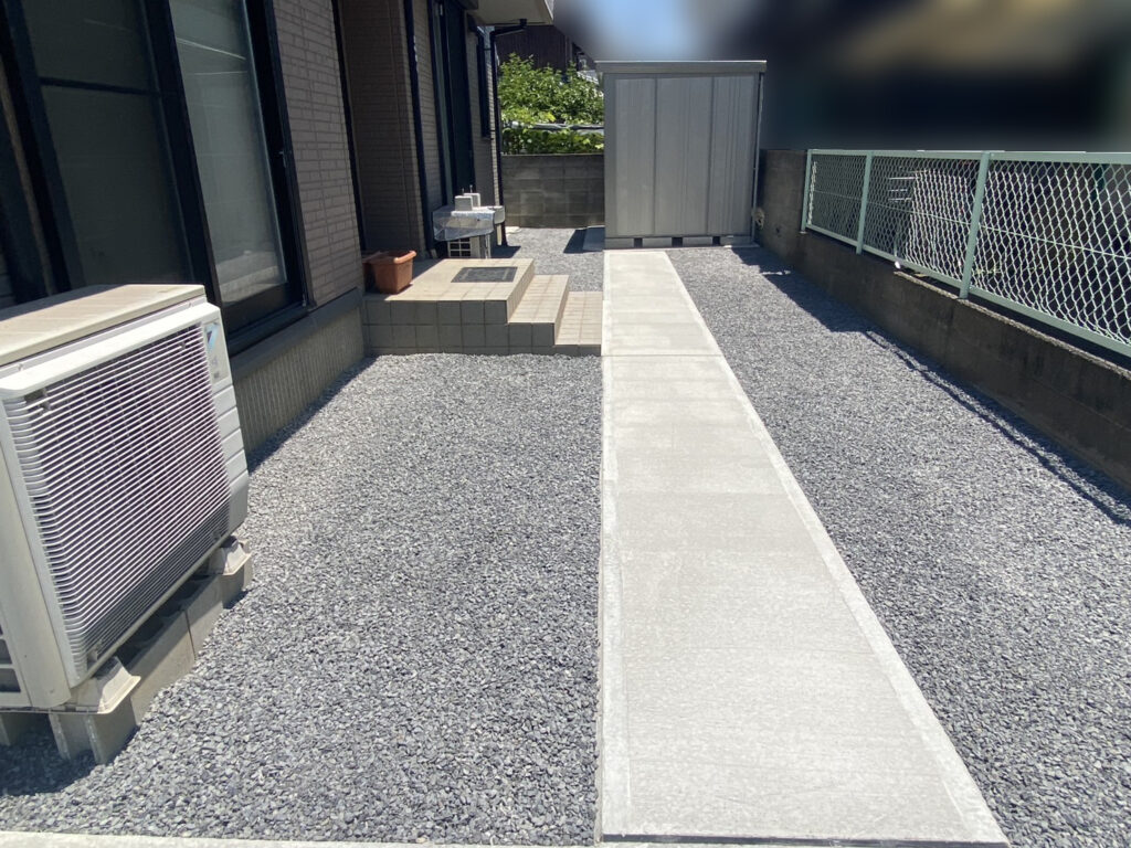 【坂出市Ｏ様邸】庭仕舞い工事㊗完工｜コンクリートのスッキリ広々駐車場完成！雑草対策もバッチリです (株)カインズガーデン