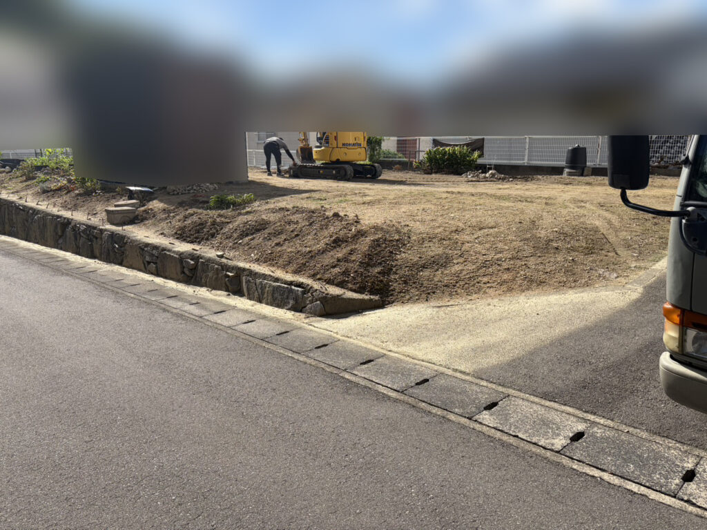 【綾川町Ｓ様邸】庭リフォーム工事着工⛑｜コンクリート面拡張＆隣の小屋前までコンクリートの道で繋げます (株)カインズガーデン