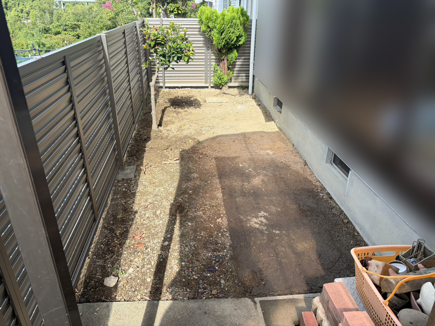 【綾川町Ｓ様邸】庭リフォーム工事着工⛑｜コンクリート面拡張＆隣の小屋前までコンクリートの道で繋げます (株)カインズガーデン