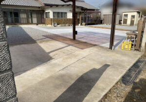 【綾川町Ｍ様邸】庭じまい工事㊗完工｜駐車場広々！お庭は防草シート＆砂利でスッキリ爽快仕上げ✨ (株)カインズガーデン