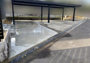 【綾川町Ｙ様邸】駐車場拡張工事㊗完工｜広々駐車スペース＆重厚感がカッコイイ折板カーポート完成✨ (株)カインズガーデン