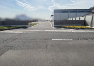 【高松市香南町法人様】正面花壇の雑草対策＆リフォーム工事、本日着工⛑ (株)カインズガーデン｜香川県の庭リフォーム工事