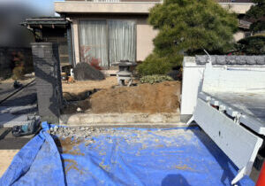 【香川町Ｈ様邸】駐車場拡張＆庭じまい工事｜塀の一部を撤去しお庭内へ。坪庭の解体撤去を進めます (株)カインズガーデン